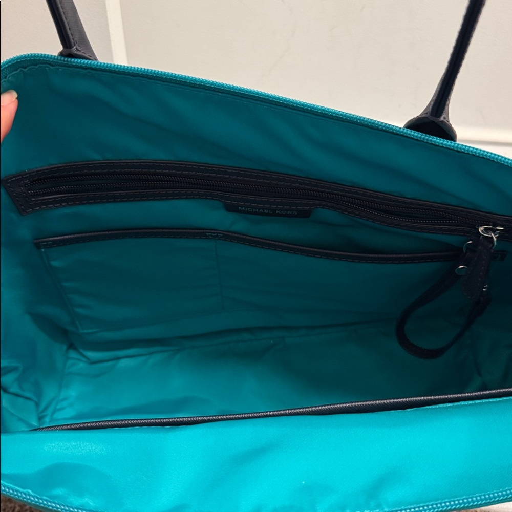 Michael Kors Kelsey teal aquamarine medium nylon tote bag - Picture 7 of 11